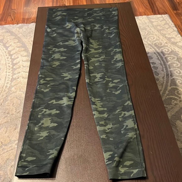 Dark green/charcoal camo seamless leggings - Picture 4 of 6